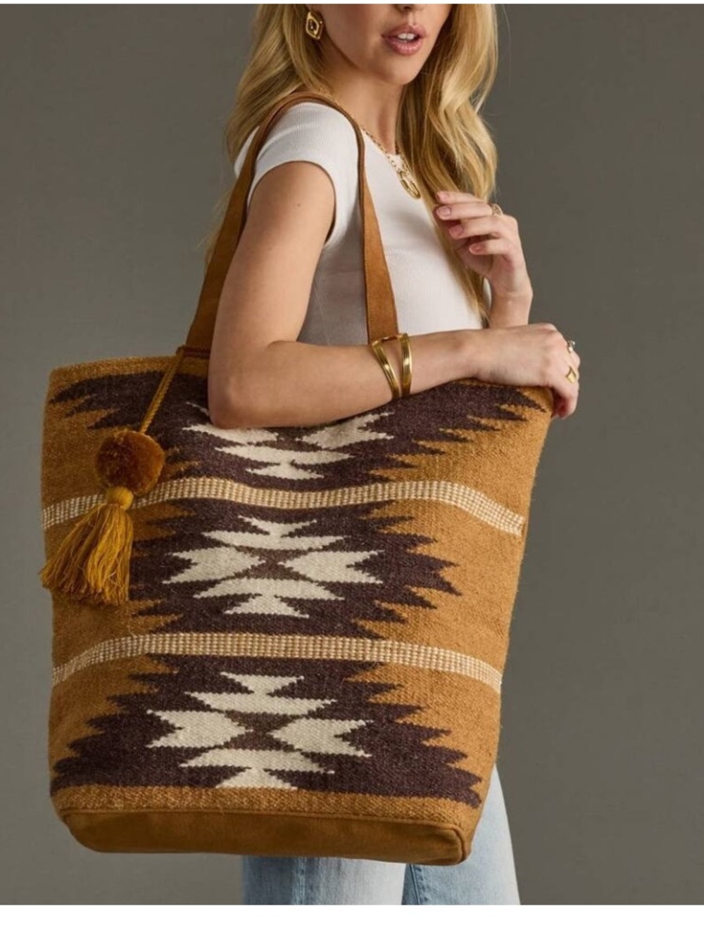 Western Woven Wool Tote Bag Tan Brown
Cream